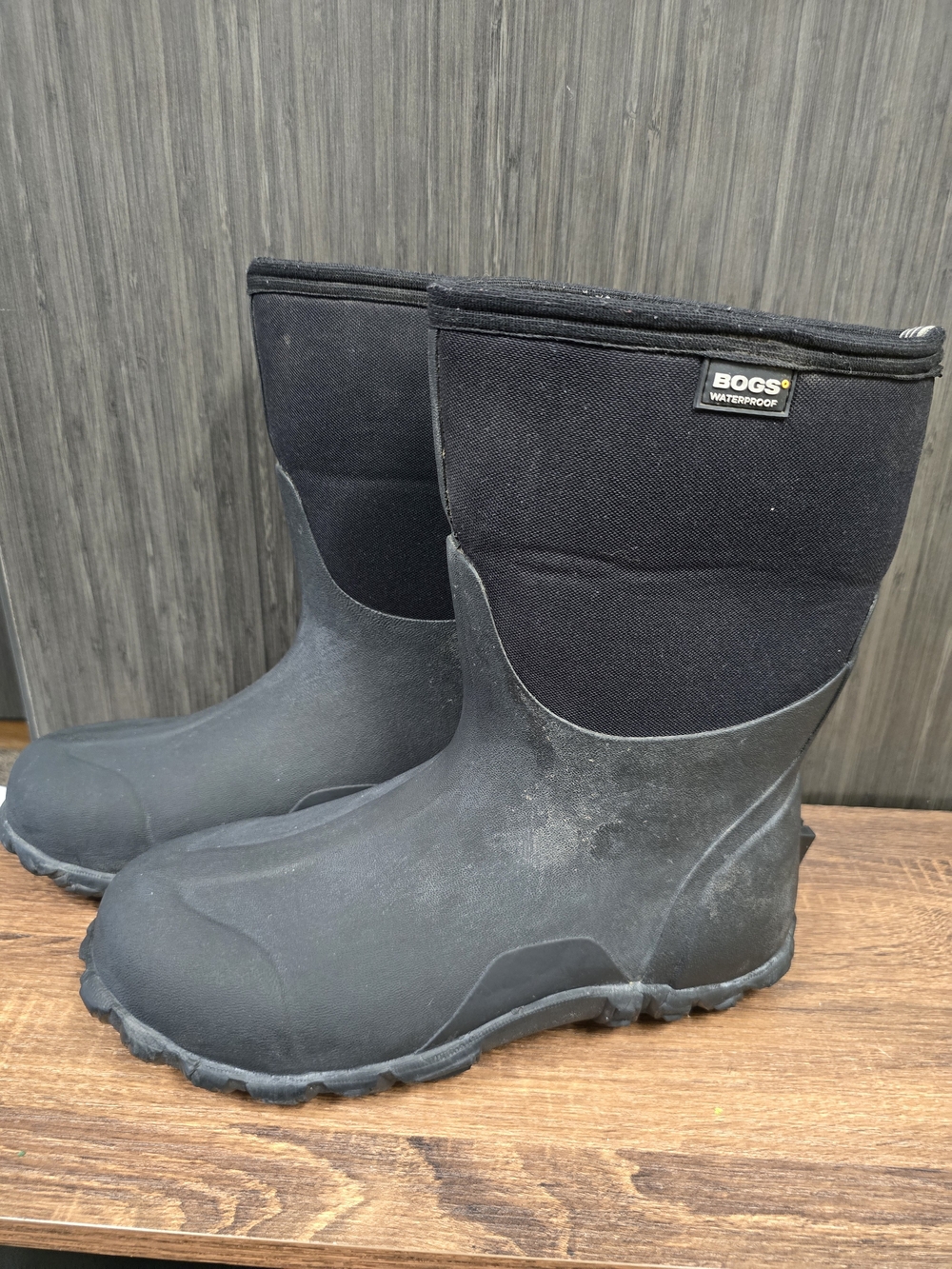 Bogs Classic Mid Waterproof Insulated Boots Men's 11 Black Neo-Tech 7mm